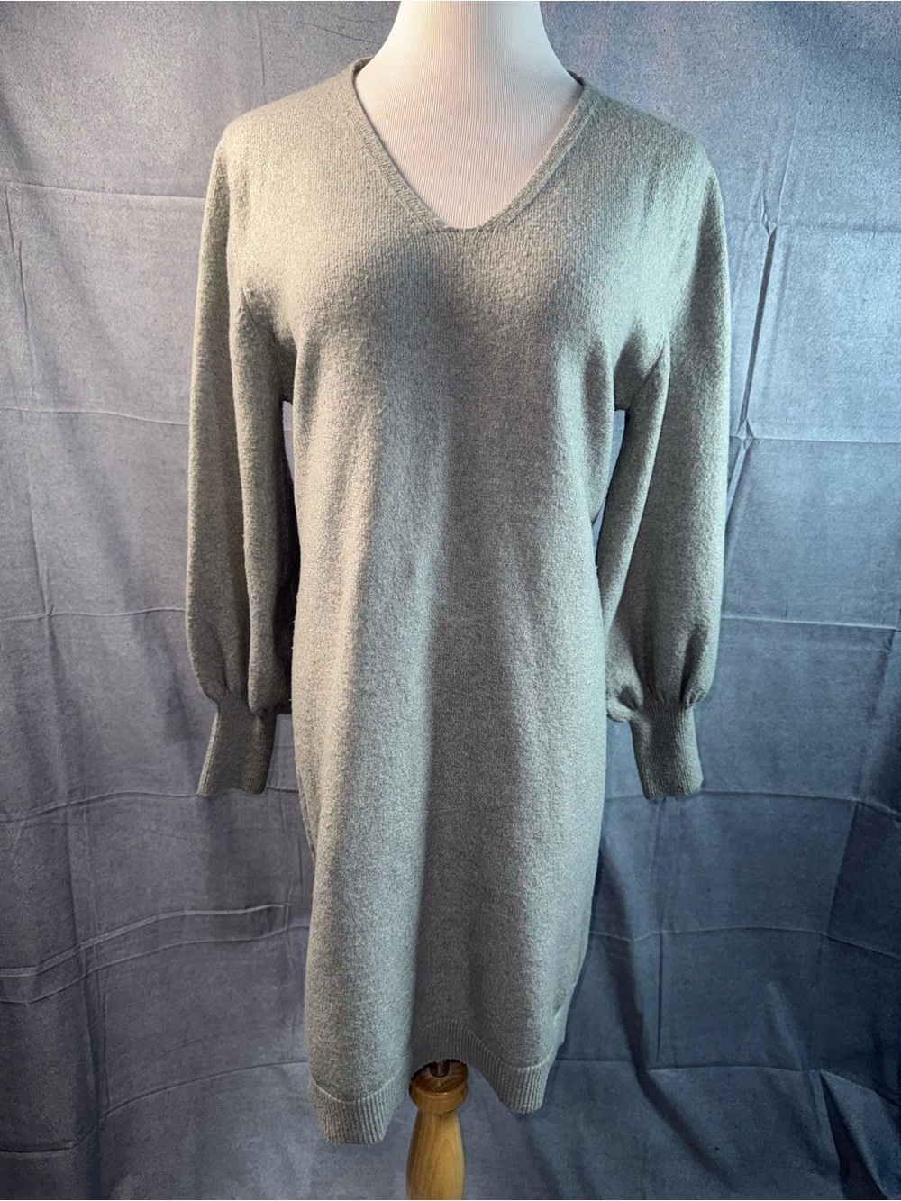 1990-Joan Vass Gray V‑Neck Long Sleeve Sweater Dress